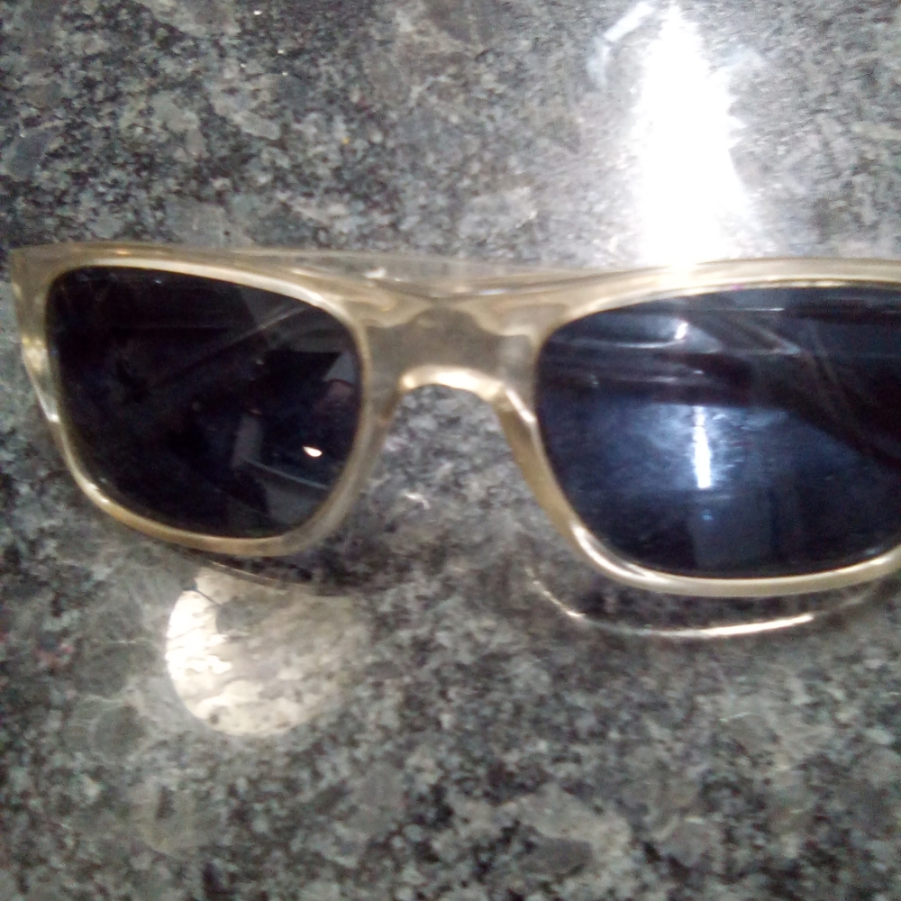 Mens Guess sunglasses